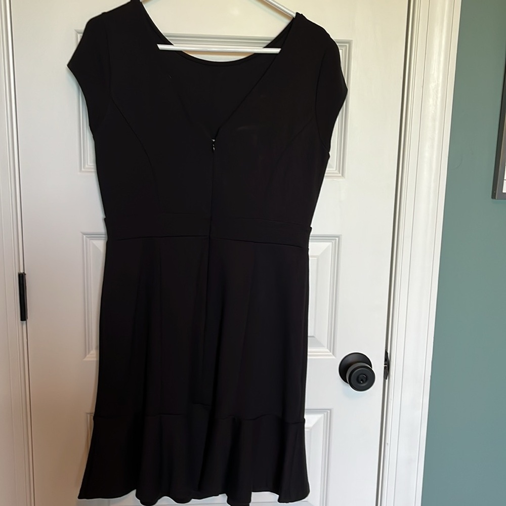 Perfect LBD - Picture 5 of 6